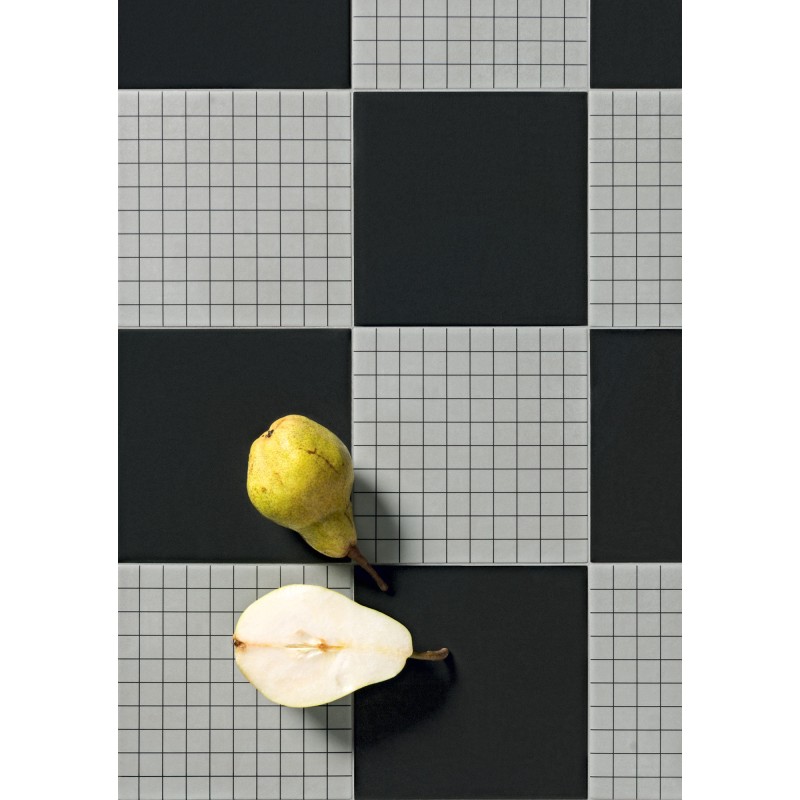 Futura Grid Black 15x15 10mm - 41zero42 4100534